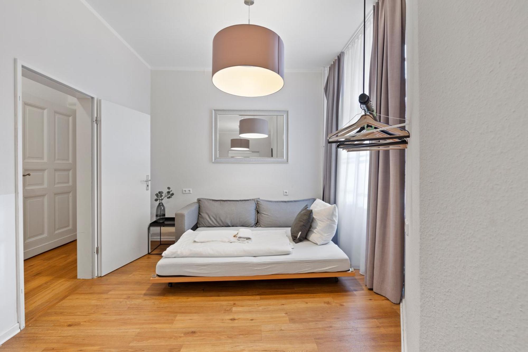 Primeflats - Big Family Apartment Schoeneberg Берлин Екстериор снимка